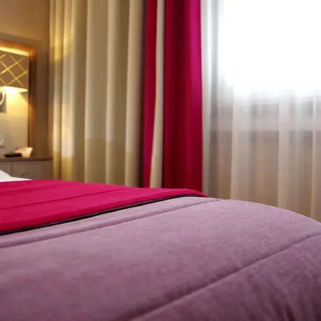 Paris Hotel 4*