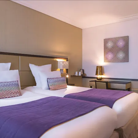 Paris Hotel 4*