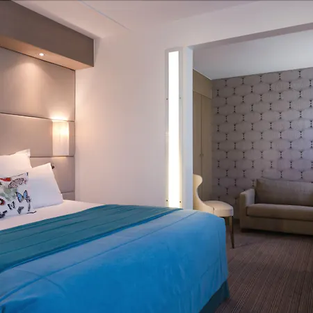 Paris Hotel