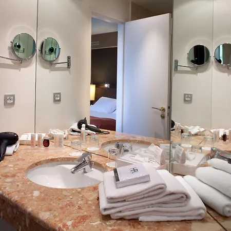 Paris Otel 4*