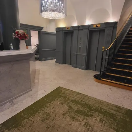 Otel Paris 4*