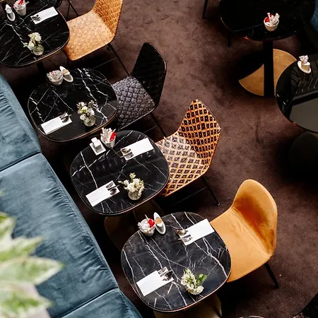 Paris Otel