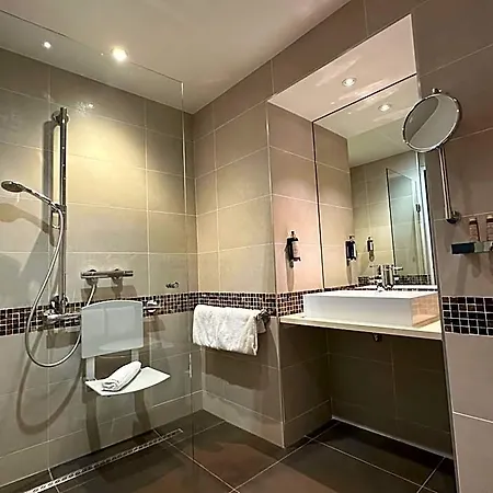 Paris Hotel 4*