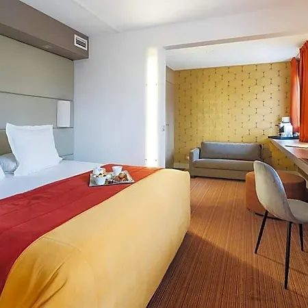Hotel Paris Neuilly-sur-Seine