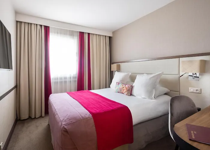 Paris 4*