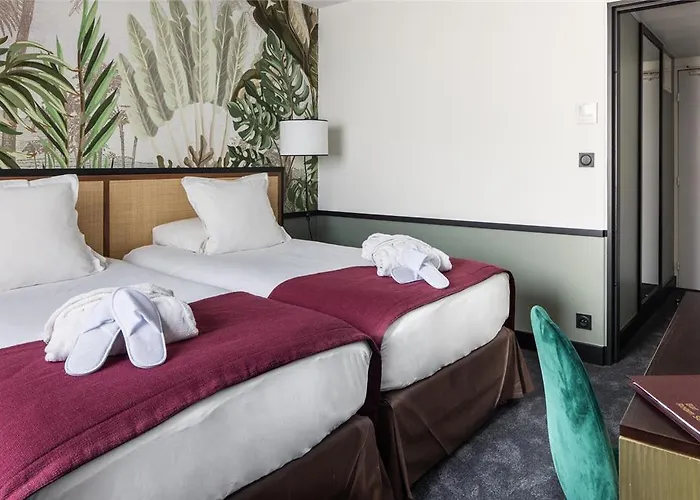 Ξενοδοχείο Paris 4*