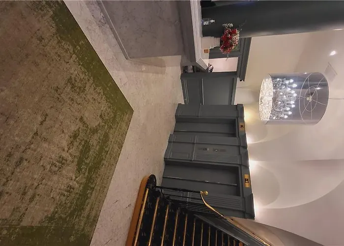 Paris Otel 4*