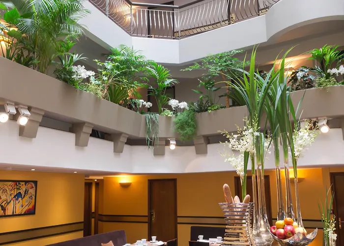 Paris Hotell 4*