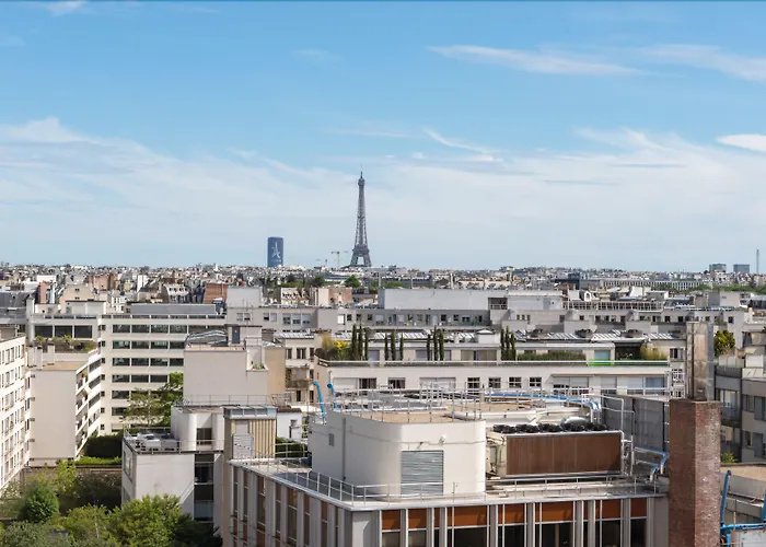 Paris Otel 4*